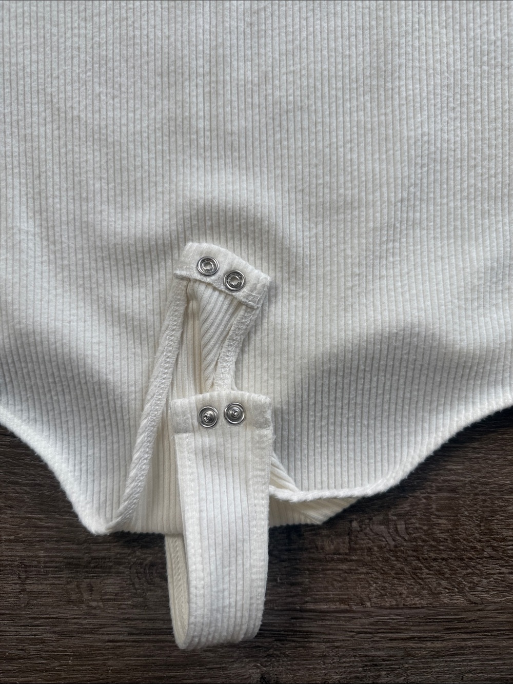 AE Soft Ribbed Sleeveless Bodysuit - Picture 4 of 5